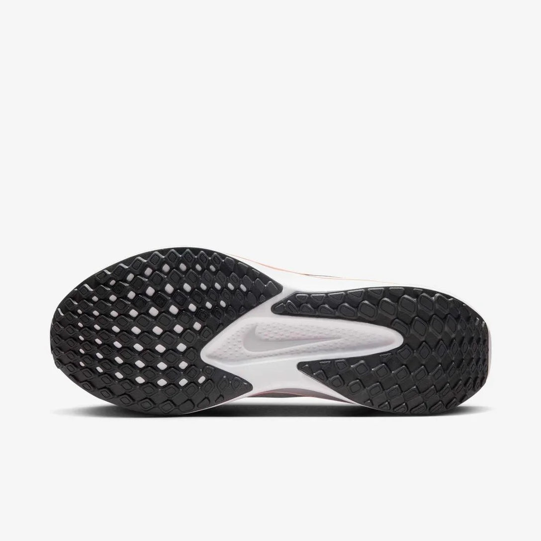 Tênis Nike Quest 6 Masculino - Branco Laranja